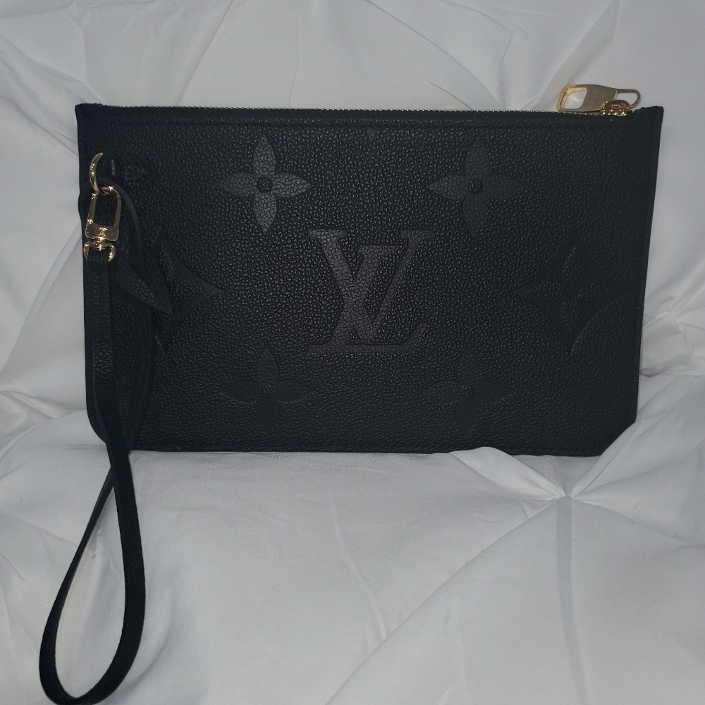 Louis Vuitton Neverfull Empreinte Pochette